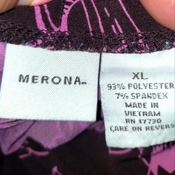 SUPER cute Sleeveless top - Picture 3 of 4